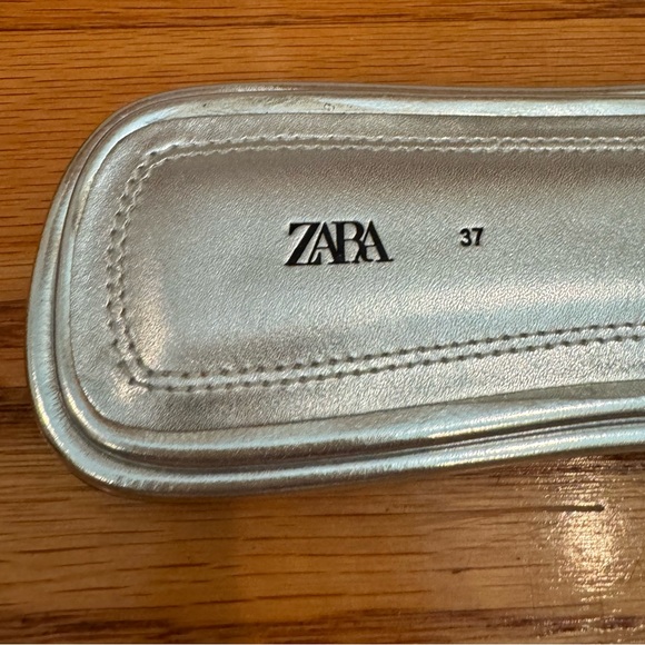 ZARA Silver Sandals Buckle Criss Cross Slides Size 37 Cushion Sole Flats - Picture 3 of 6